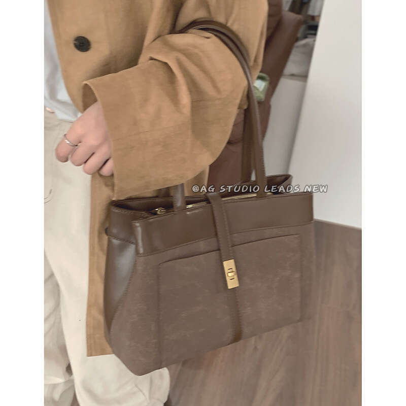 High-end Large Capacity designer bag Commuter for Women 2023 New Fashion Handbag Tote Shoulder Bag