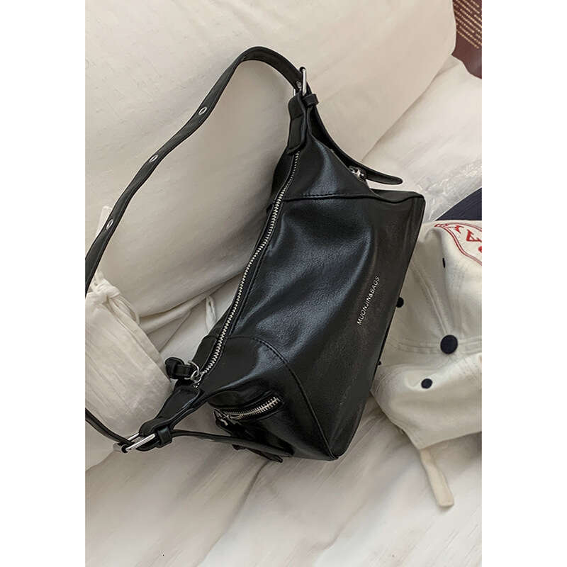 Autumn Underarm Women's 2024 New designer bag Fashion Single Shoulder Simple Large Capacity Crossbody Bag