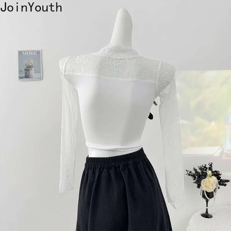 Crop Tops Tshirts for Women Long Sleeve Tunic White Tees Patchwork Lace Fashion Camisetas Hollow Out Sexy Korean Y2k T Shirt