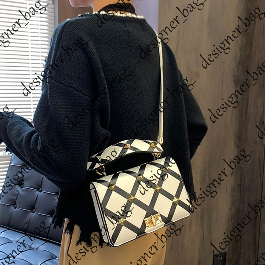 Luxury Designer Bag 2025 New Leather Bags Women Square Shoulder Bags Classic Black And White Plaid Messenger Bags Checkerboard Fashion Metal Rivet Cro