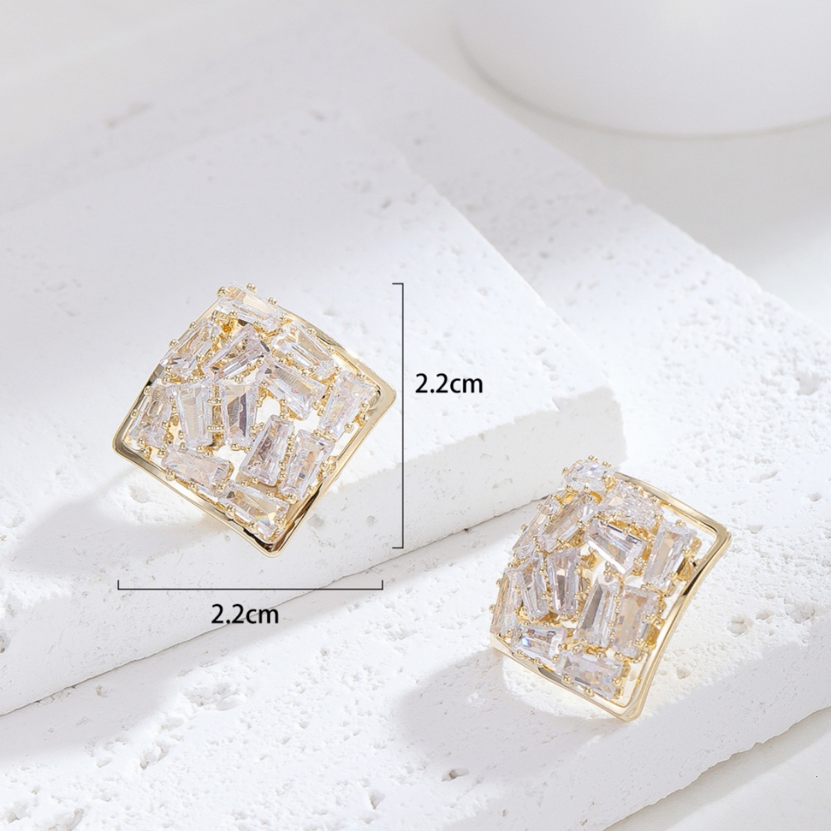Minimalist Elegant Japanese And Korean Style Super Shiny Inlaid Zircon Full Design High-End Square Earrings