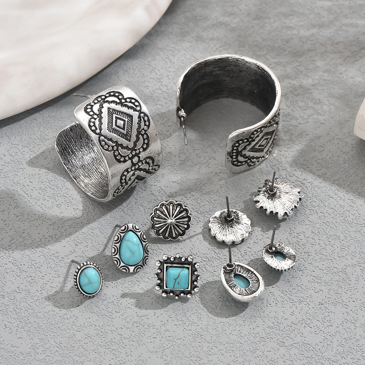 Artistic Palace Style Women's Earring Set Thread Inlaid Turquoise Stud Elegant Simple Earrings