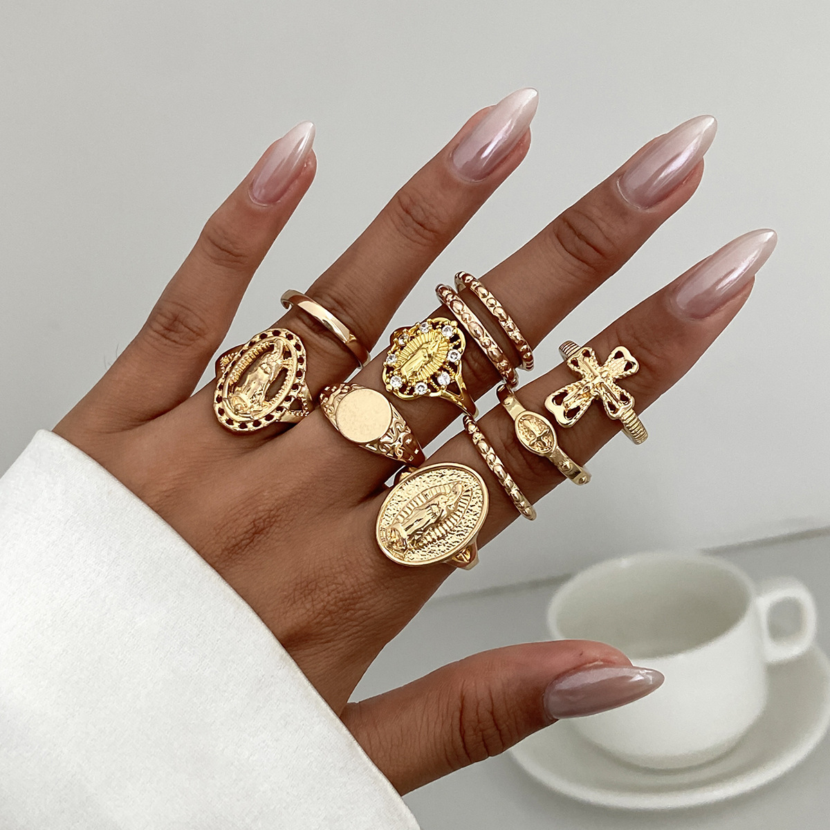 Bold Diamond Crown Hip Hop Knuckle Ring Cross Diamond Inlaid Fashion Statement Finger Ring Jewelry
