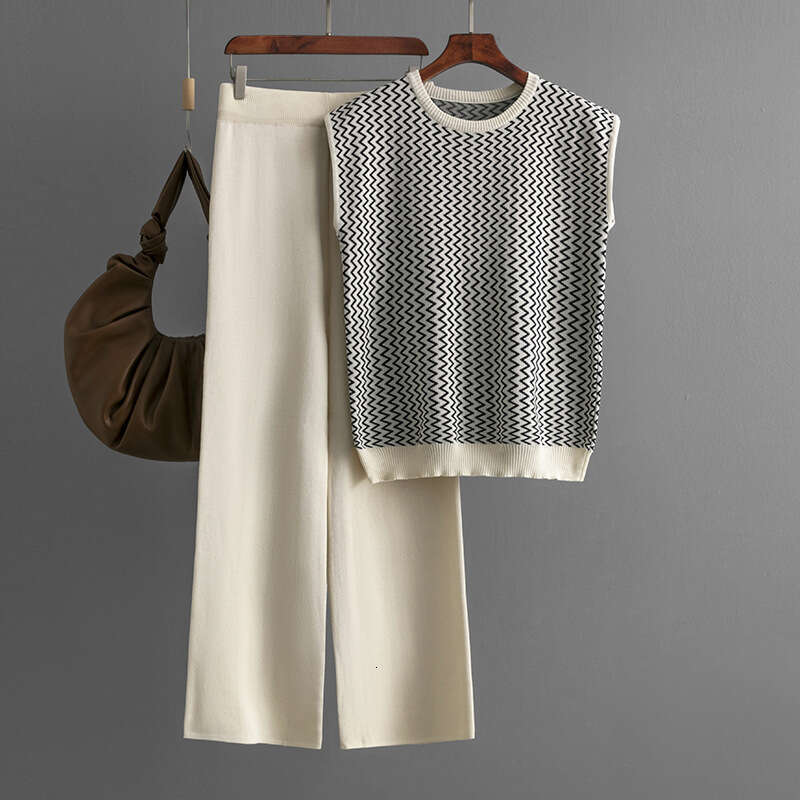Fashion Set for Women New Sleeveless Striped Knit Top Two-Piece High-Waisted Straight-Leg Wide-Leg Pants
