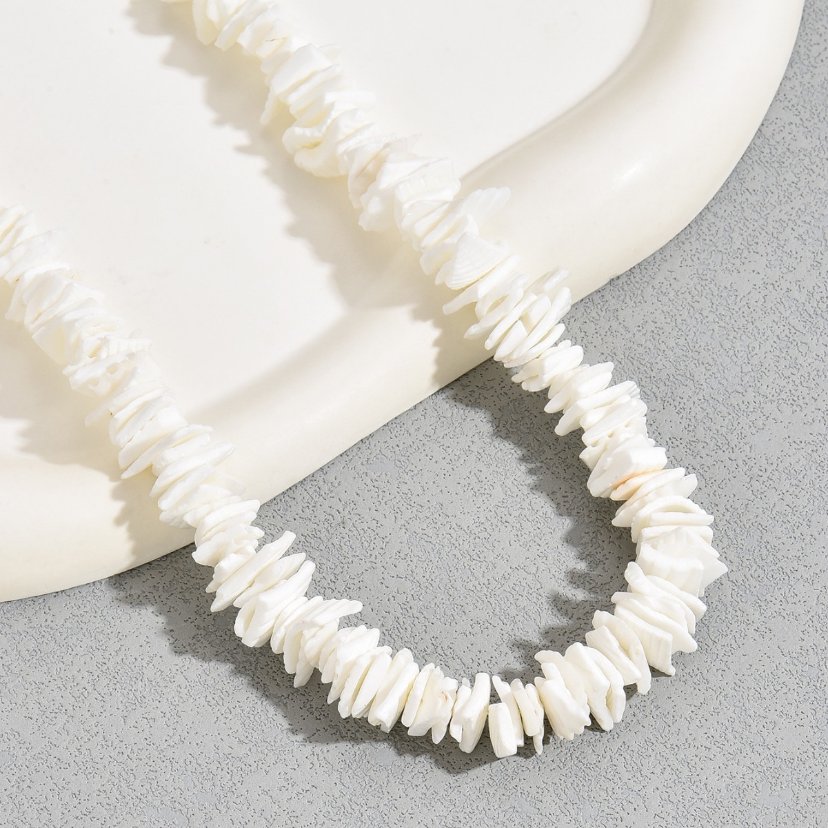 Minimalist Irregular Necklace With Natural Pearl Shell Clarbone Chain