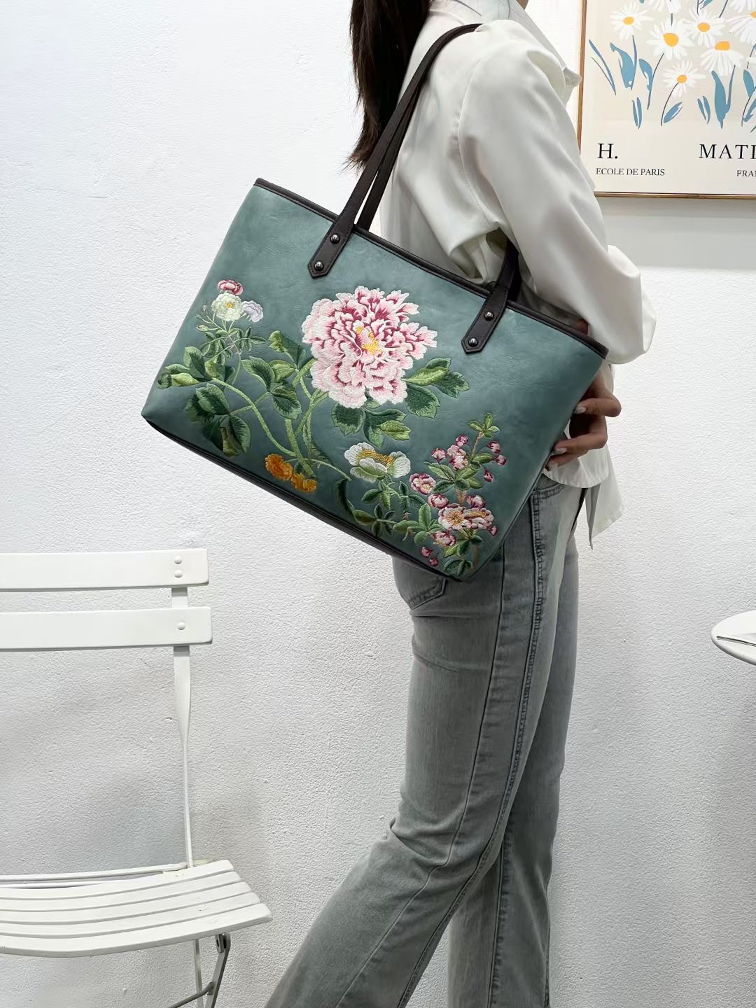8928 Chinese Floral - Embroidered Handbags designer bag Support customization