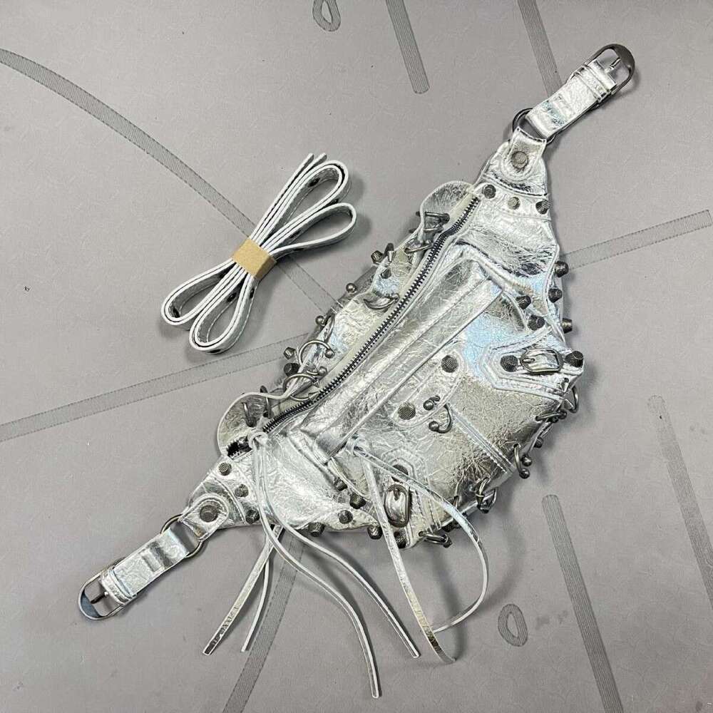 INS Rivet Piercing Motorcycle New Crossbody Waist Niche Versatile Genuine Leather Texture Women s Chest Bag