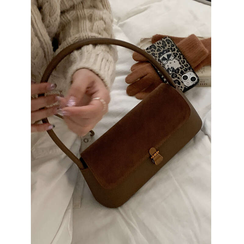 designer bag Niche Commuter Underarm Women's 2024 New Leopard Print Shoulder Bag Fashion Matte Handbag