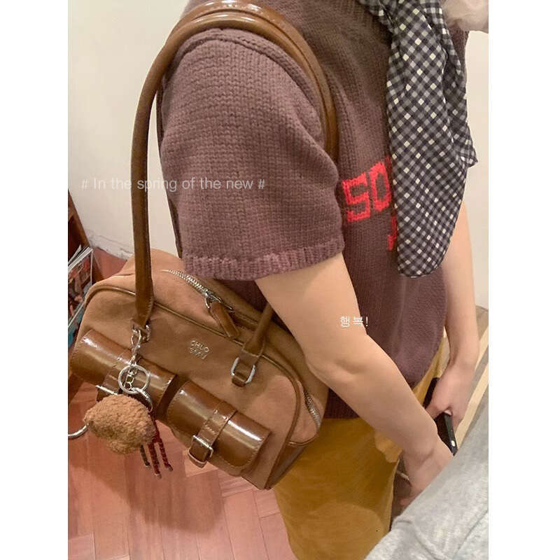 designer bag Niche Underarm for Women, Autumn 2024 New Simple Handheld Bowling Bag, Large Capacity Commuter Bag