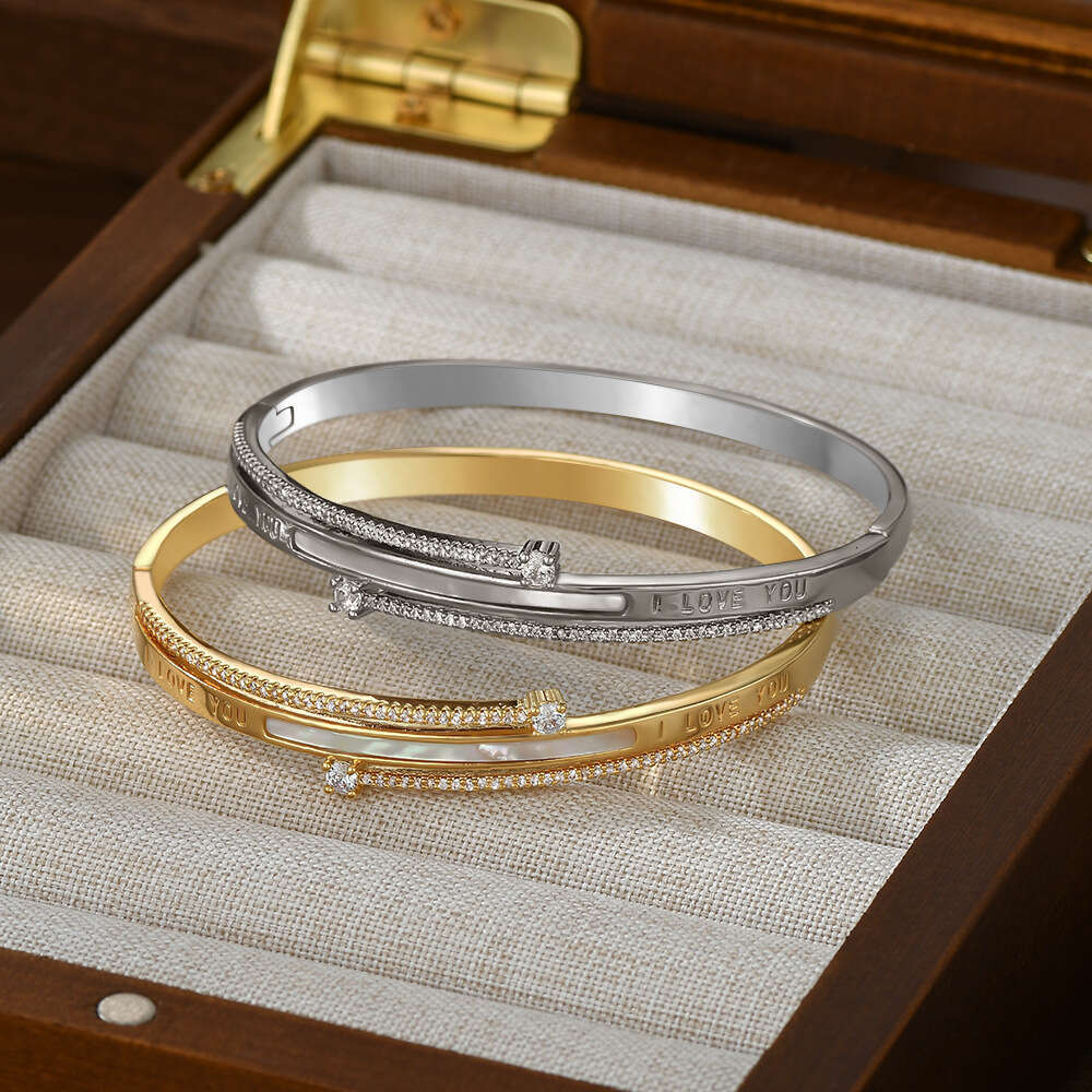 Autumn Winter New Real Gold Plated Micro Inlaid Zircon Personality Bracelet for Women High-end Natural Shell Bangle
