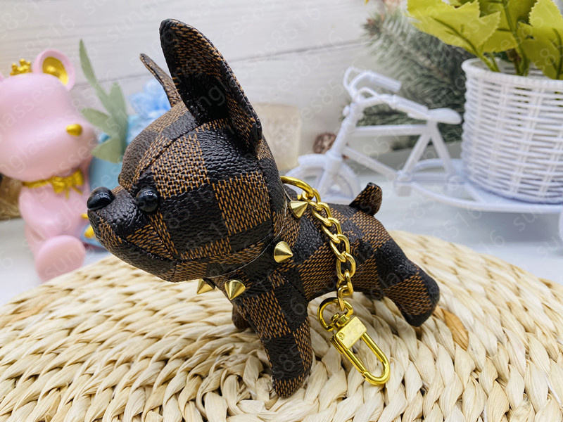 Designer Keychain Bulldog Bag Pendant Dog handmade leather keychain designer bag charm Mens womens bag pendant Car pendant Cartoon animal Creative keychain