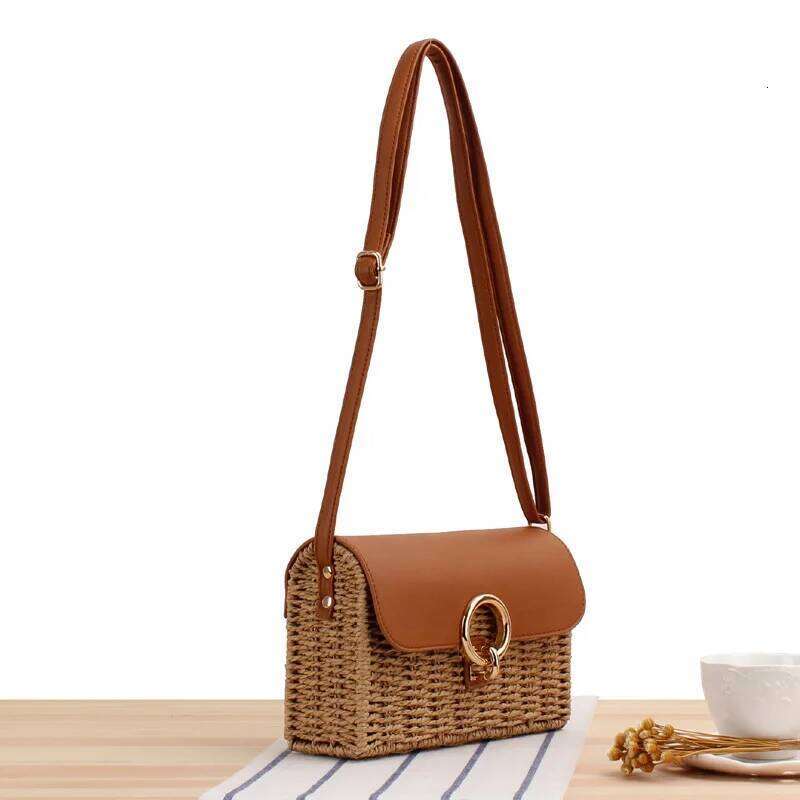 Designer bag New Arrival Summer Vacation Shoulder Girls Casual Leather Handbags for Woman Straw Woven Crossbody Bags