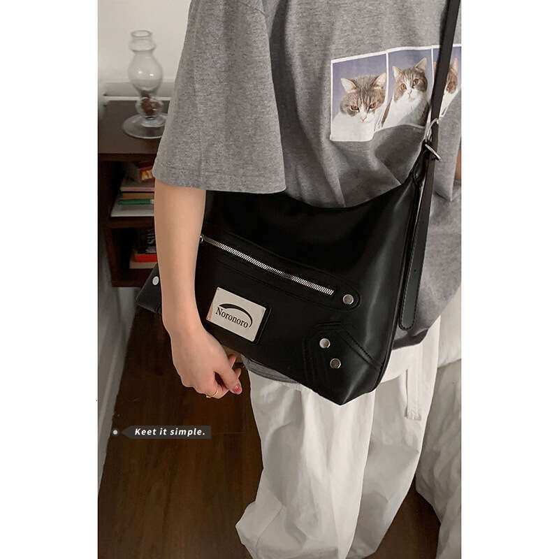 designer bag Korean Style Large Capacity Women's Commuter Tote 2025 New Fashion Casual Shoulder Underarm Versatile Crossbody Bag