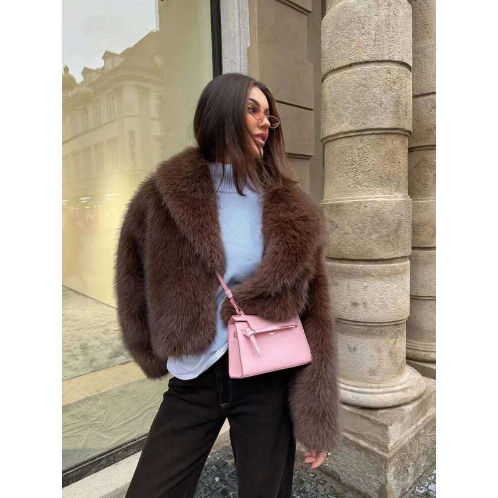Designer Leisure High Quality Coffee Faux Fur Short Coat Women Fluffy Lapel Long Sleeve Warm Thick Loose Jacket 2025 Fashion Winter Lady High Street O