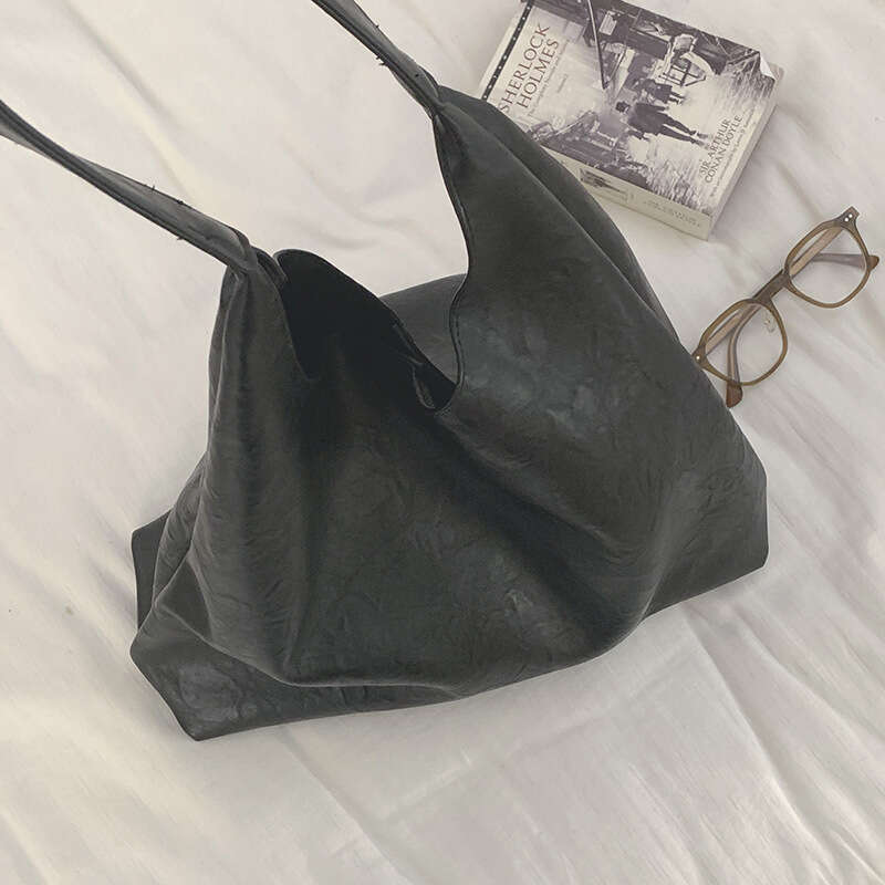 designer bag Autumn Simple Large Capacity High-end Underarm for Women 2023 New Soft Surface Tote Commuter Shoulder Bag