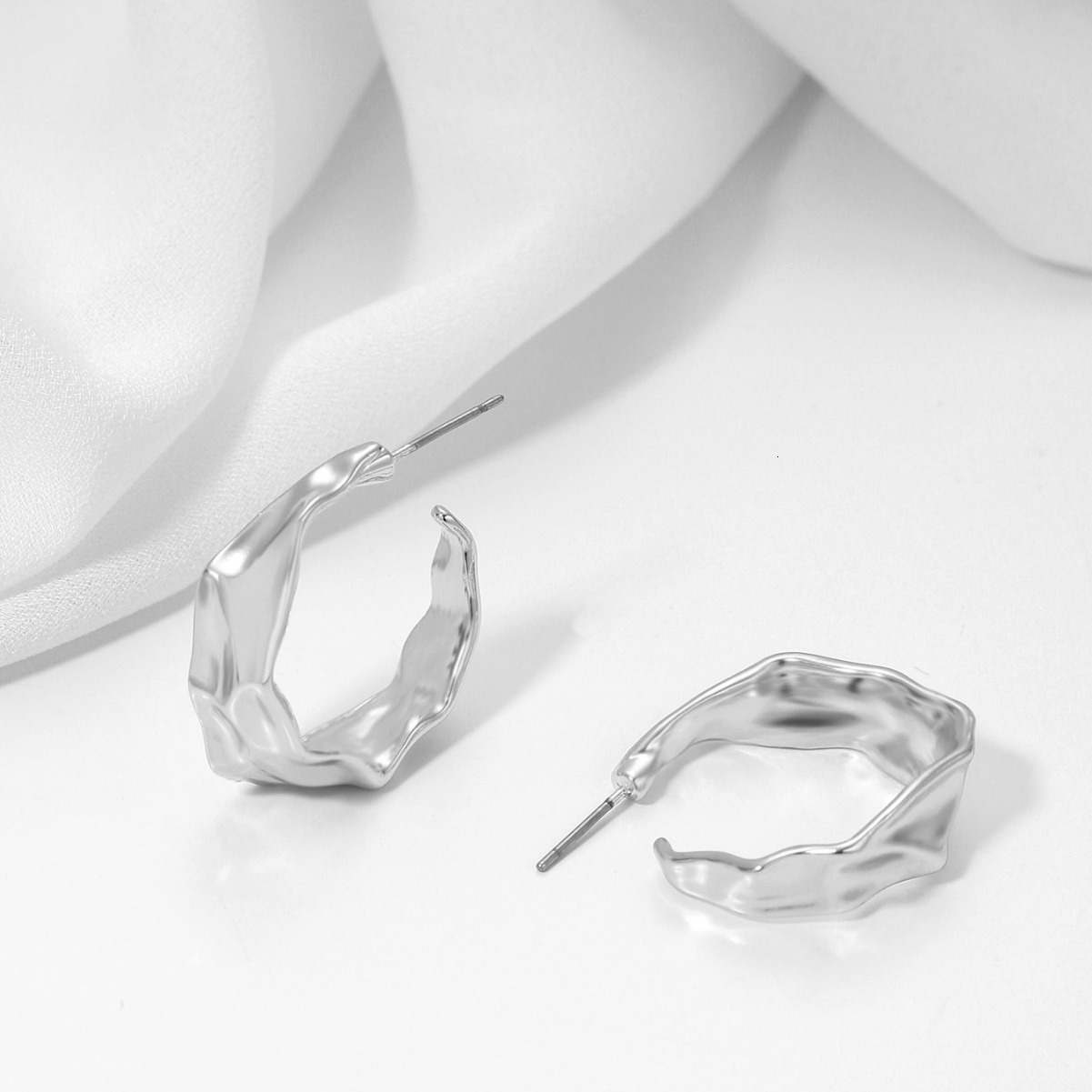Korean Style Unique Irregular Design For Women Light Stud Earrings C-Shaped Ear Jewelry