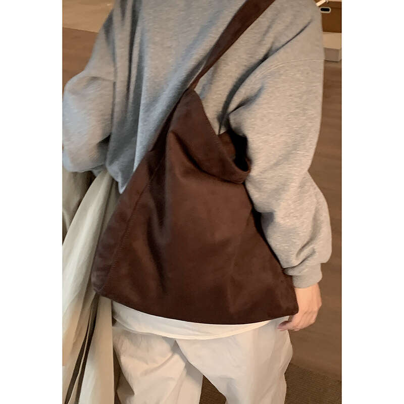 Casual designer bag Style Large Capacity Tote for Women 2024 New Autumn Winter Fashion Shoulder Versatile Underarm Bag