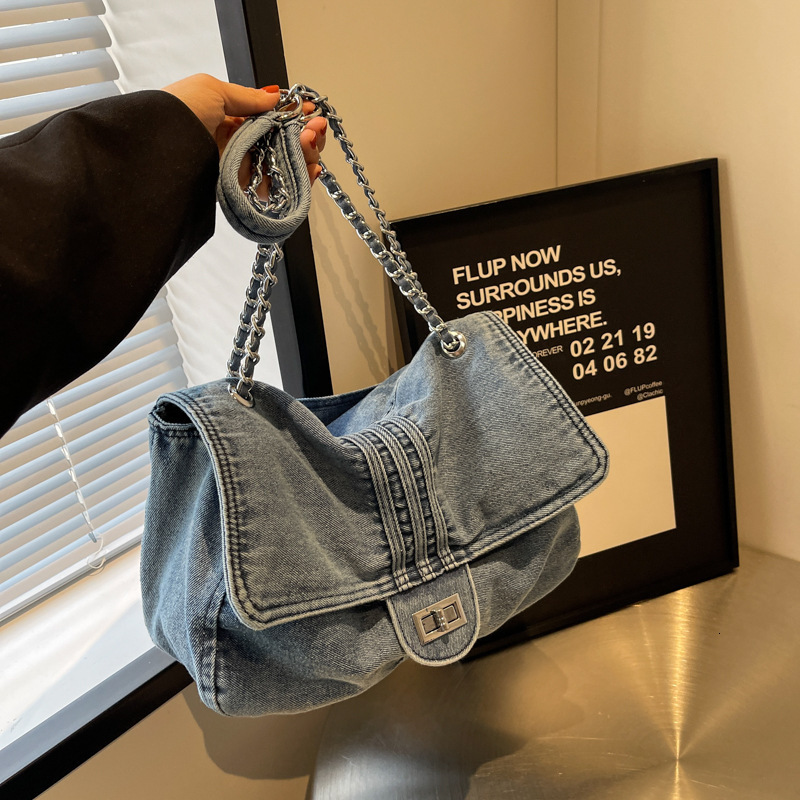 Free Shipping Designer Bag Denim Fabric Bag For Women 2024 New Fashion Large Capacity Chain Shoulder Bag High-end Feel For Class And Commute Luxury Ba