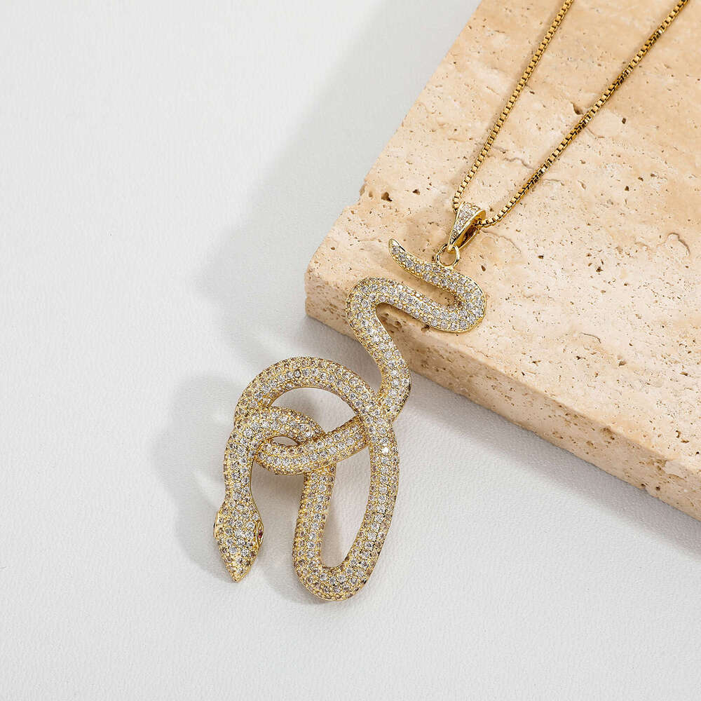 Unique Zircon Inlaid Snake Pendant Fashion Trend Gold Necklace Clavicle Chain