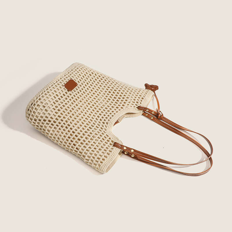 Holiday Woven Tote for Women 2025 New Summer Large Capacity Beach Vacation Straw Bag
