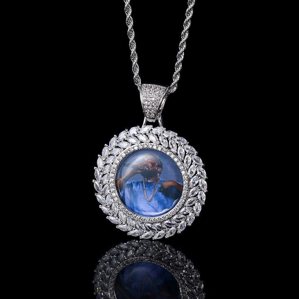 Hip Hop Wheat Spike Round Frame Trendy Brand Personality Copper Inlaid Zircon Commemorative Photo Pendant Necklace 3a6b