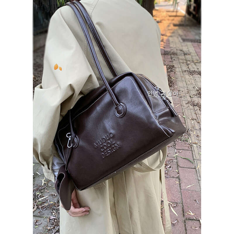 Niche designer bag Texture Underarm for Women Bags 2024 Autumn New Large Capacity Tote Single Shoulder Commuter Bag