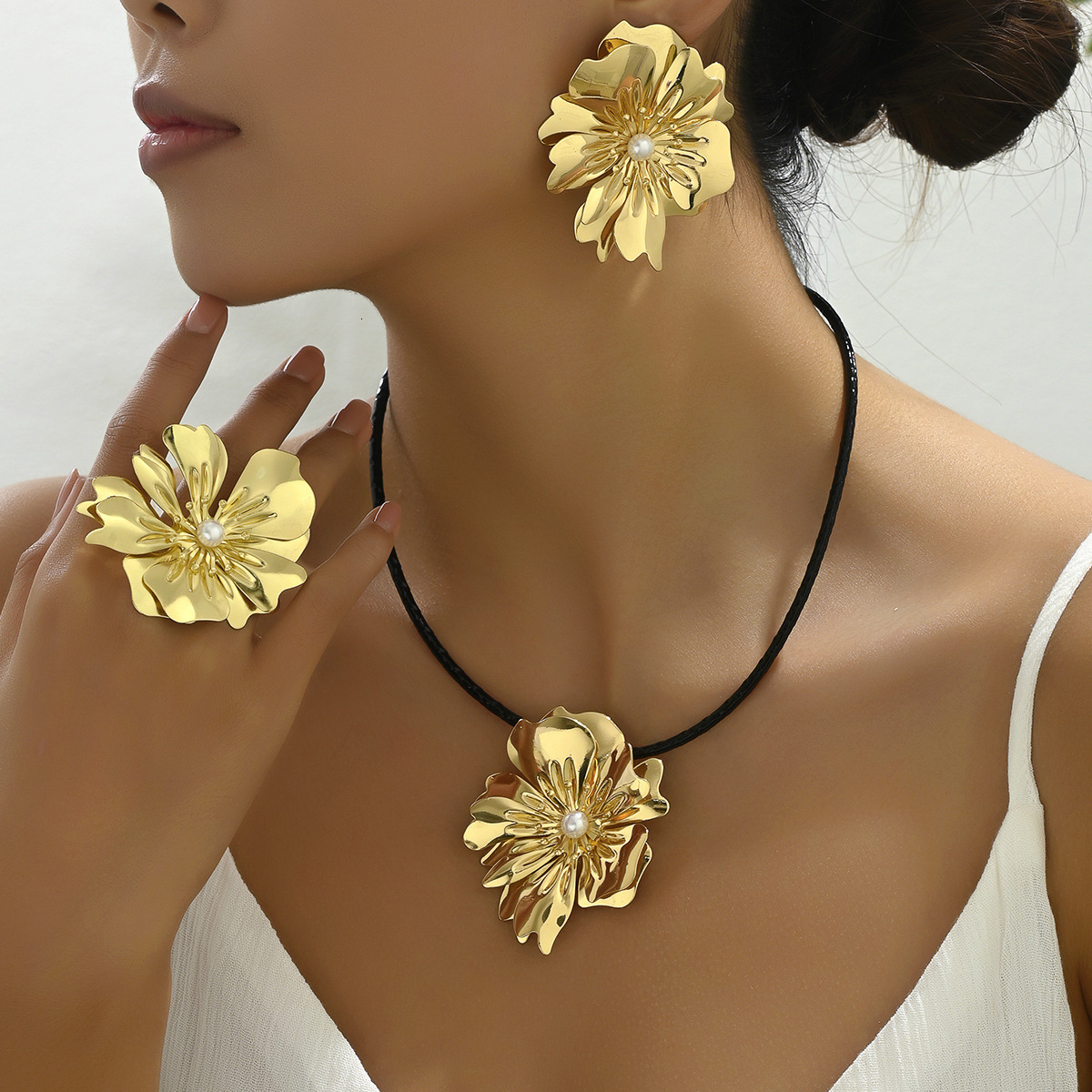 French Style Simple Floral Necklace Set With Personalized Pearl Inlay For Women, Including Rings And Stud Earrings
