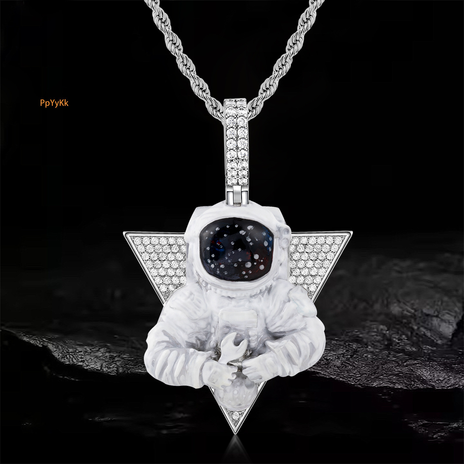 Hip Hop Astronaut Pendant Diamond Inlaid Niche Affordable Luxury Personalized High - end Streetwear Brand Necklace Accessory Pass the diamond tester