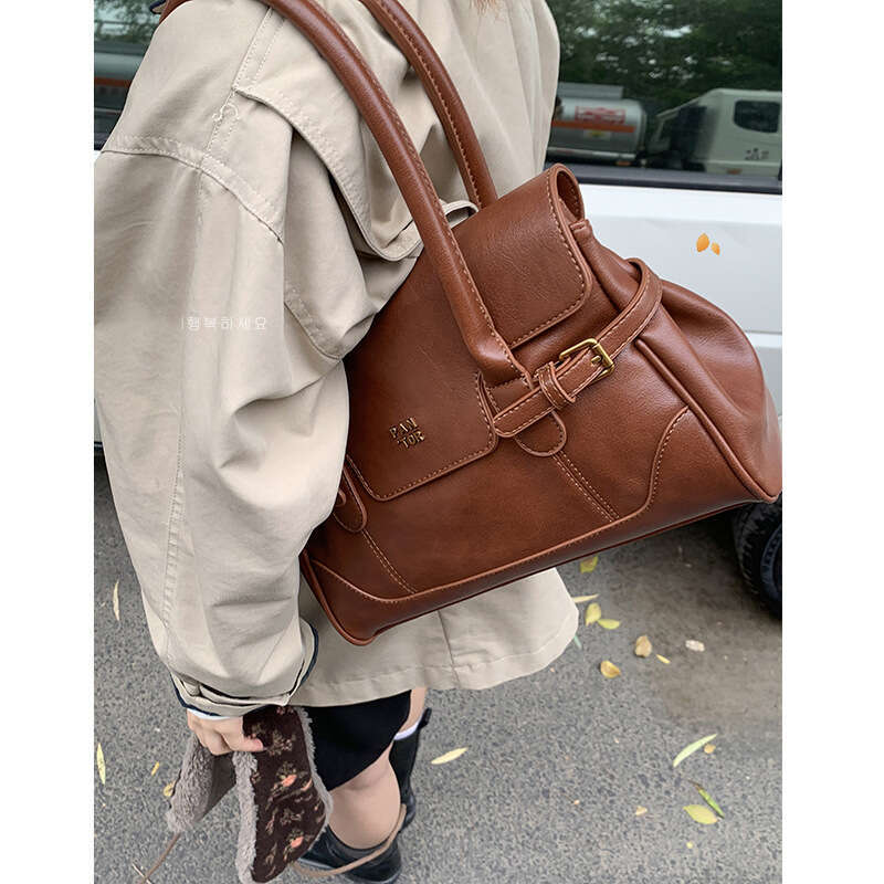 designer bag High-end Handheld Commuter for Women 2024 New Autumn Winter Niche Large Capacity Bag