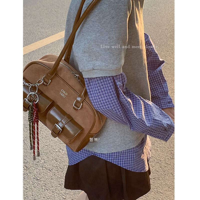 designer bag Niche Underarm for Women, Autumn 2024 New Simple Handheld Bowling Bag, Large Capacity Commuter Bag