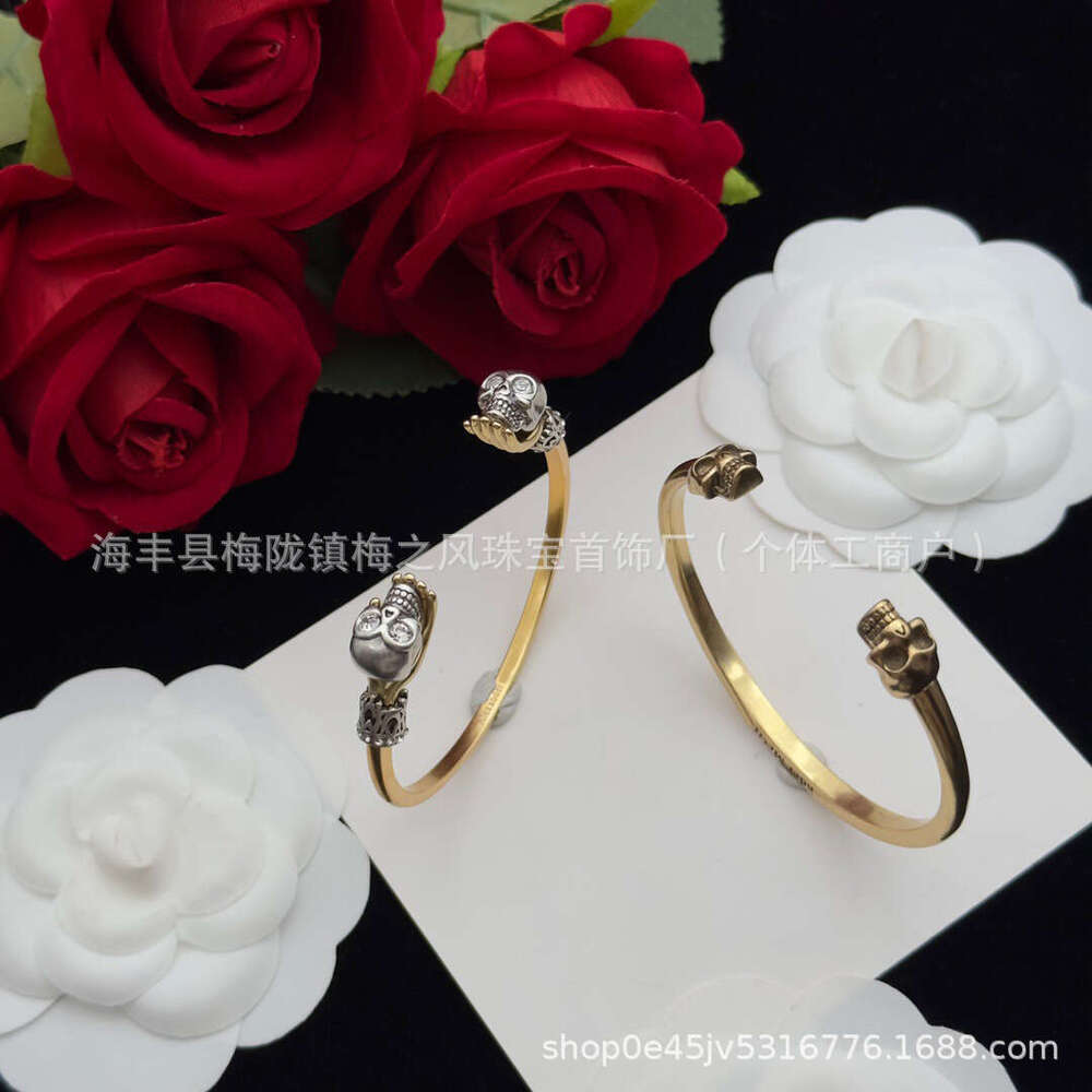 New Mijia Skull Head Ghost Hand Open Fashion Versatile Bracelet Brass Material Jewelry for Women