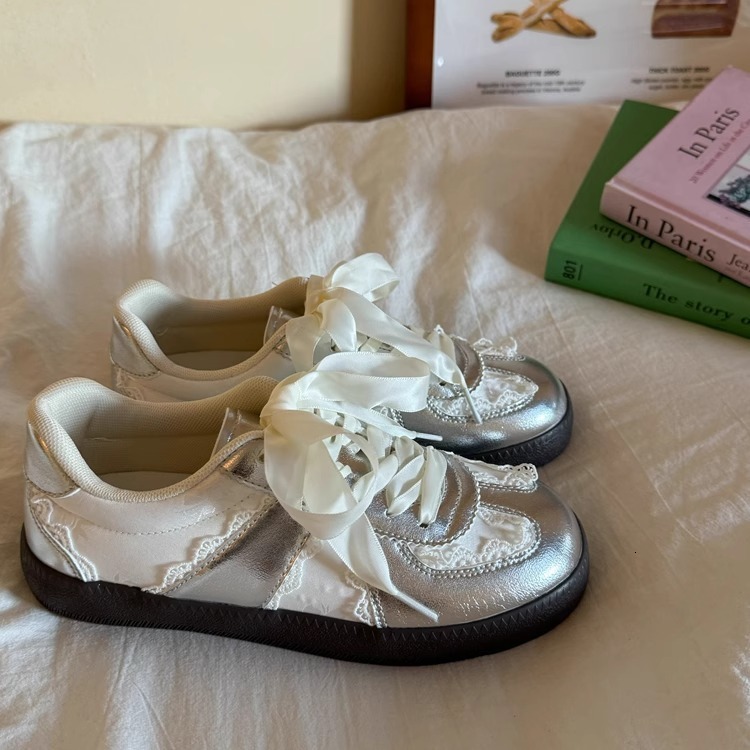 Luxury Brand Designer Shoes Sandals Silver Lace Niche German Training Shoes For Women 2025 New Hot Style Pearl Shoelaces Thin Retro Ballet Style White