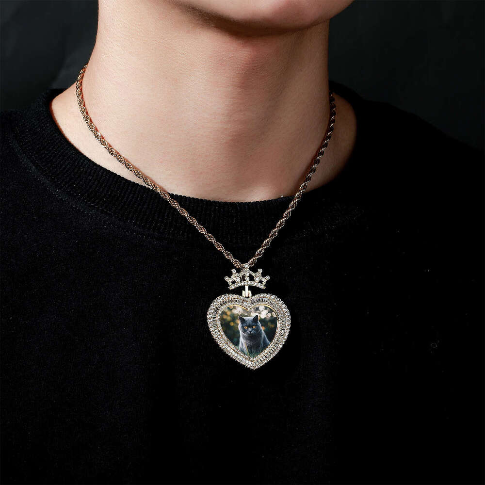 Crown Heart Pendant INS Trendy Couple Family Portrait Commemorative Photo Frame Necklace
