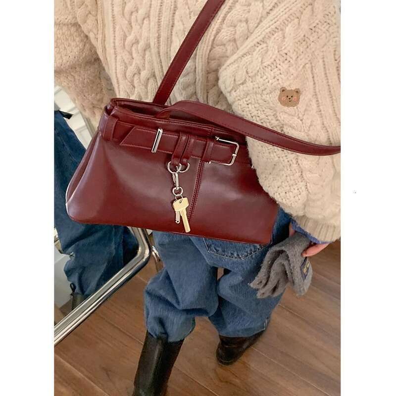 for Women designer bag High-End Commuter Underarm 2024 New Simple Tote Fashion Shoulder Bag