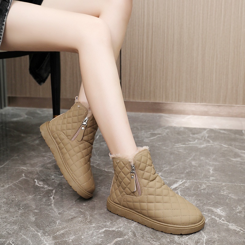 2025 free shipping designer winter snow boots with mid top zipper and plush shoes, student board shoes, internet famous thin sole, lightweight and hei