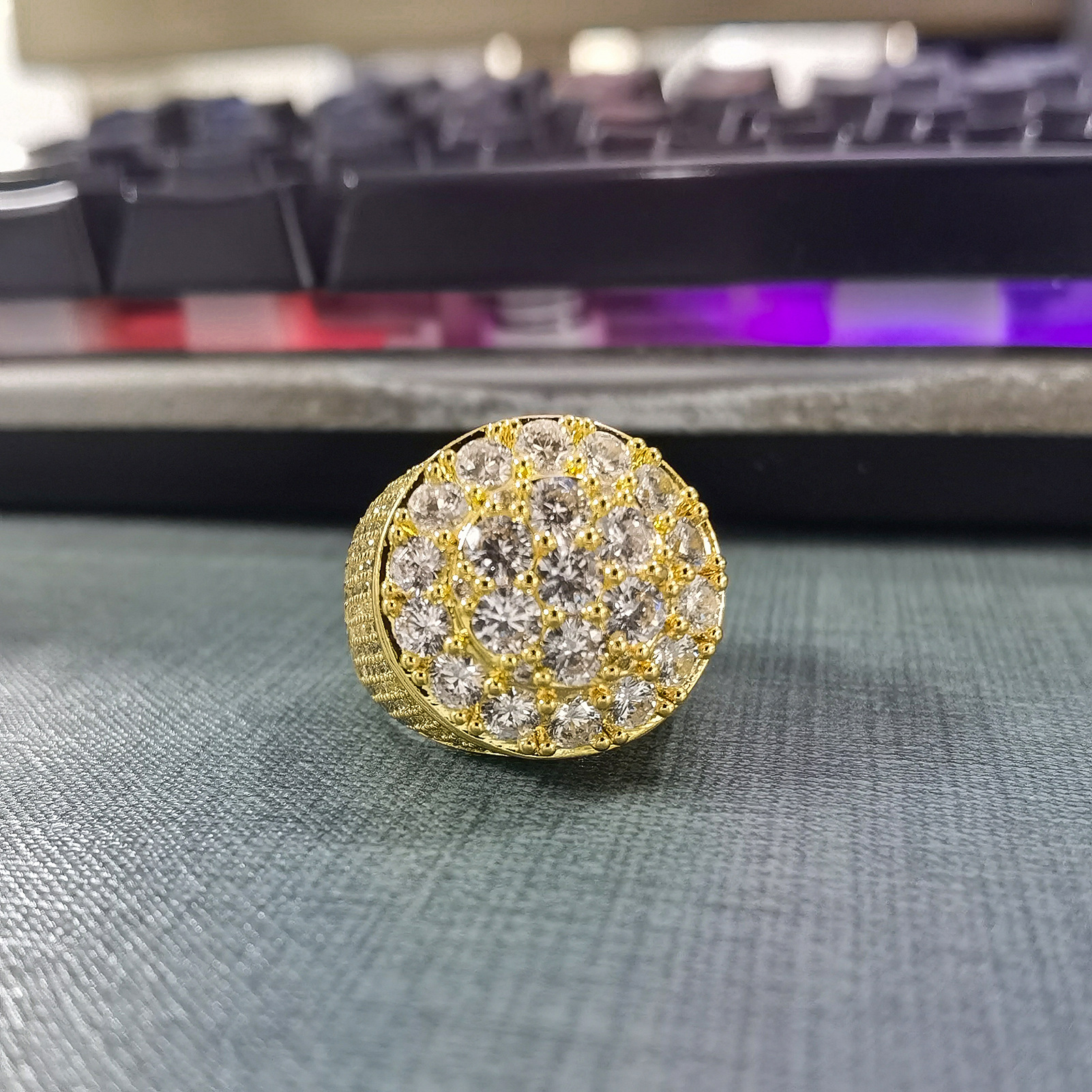 Luxury jewelry men's hip hop ring trend retro copper material real gold electroplated flowers diamond ring personalized accessories