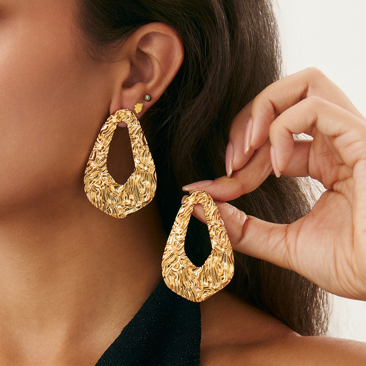 European and American Style High End Sunflower Shaped Alloy Pendant Earrings Individual and Exaggerated Metal Petal Studs