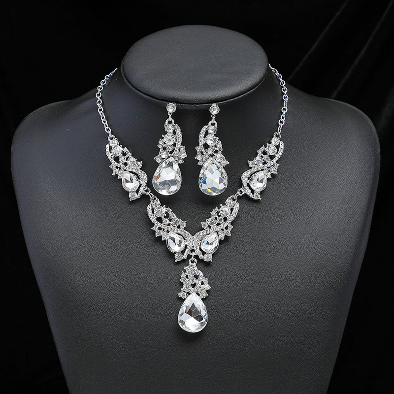 New Exaggerated Statement Necklace Earring Set Luxury Gemstones Natural Crystals with Cross Mirror Accents Perfect for Dresses