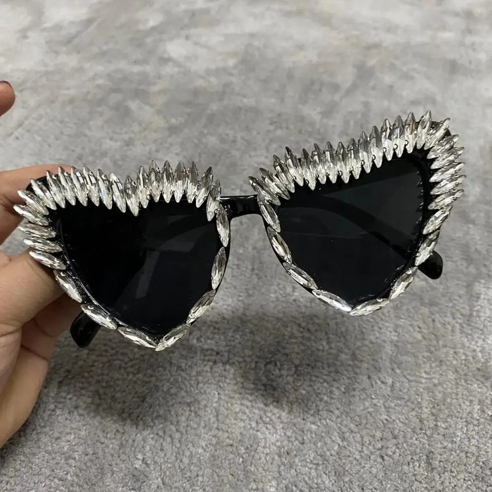 Diamond Sunglasses Sexy Cat eye Triangle Sun Glasses Handmade Party lunette de soleil 250617