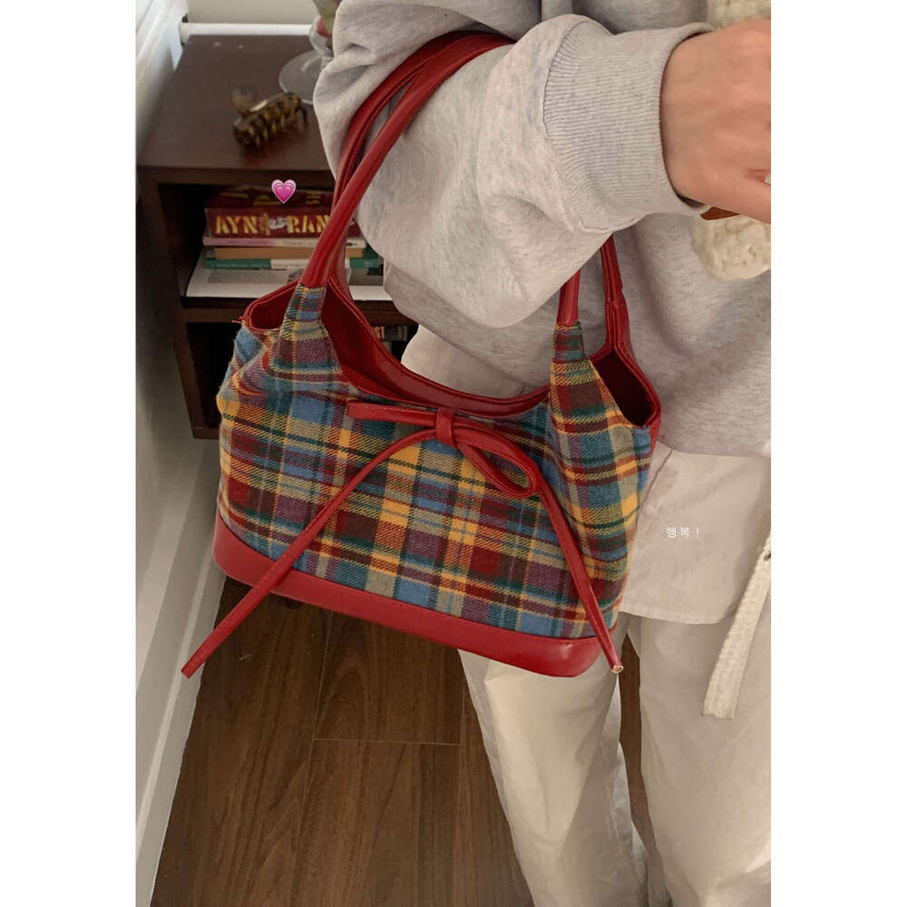 designer bag Korean Style Fashion Handheld Basket for Women 2024 New Wool Plaid Bucket Niche Texture Underarm Bag