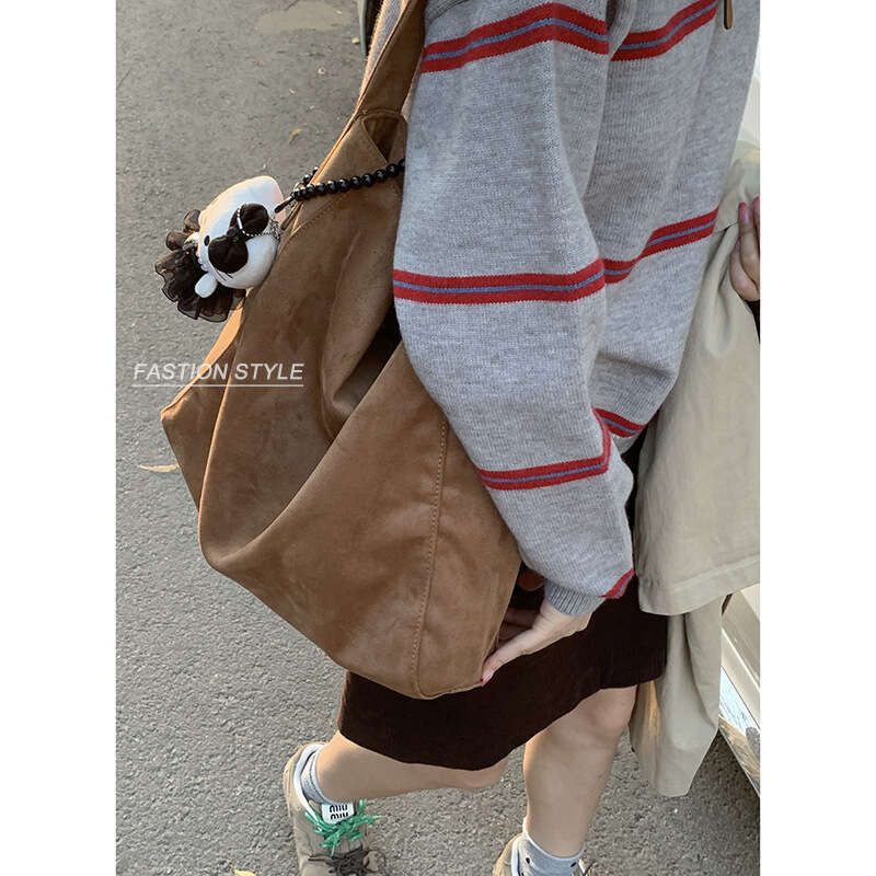 Casual designer bag Style Large Capacity Tote for Women 2024 New Autumn Winter Fashion Shoulder Versatile Underarm Bag