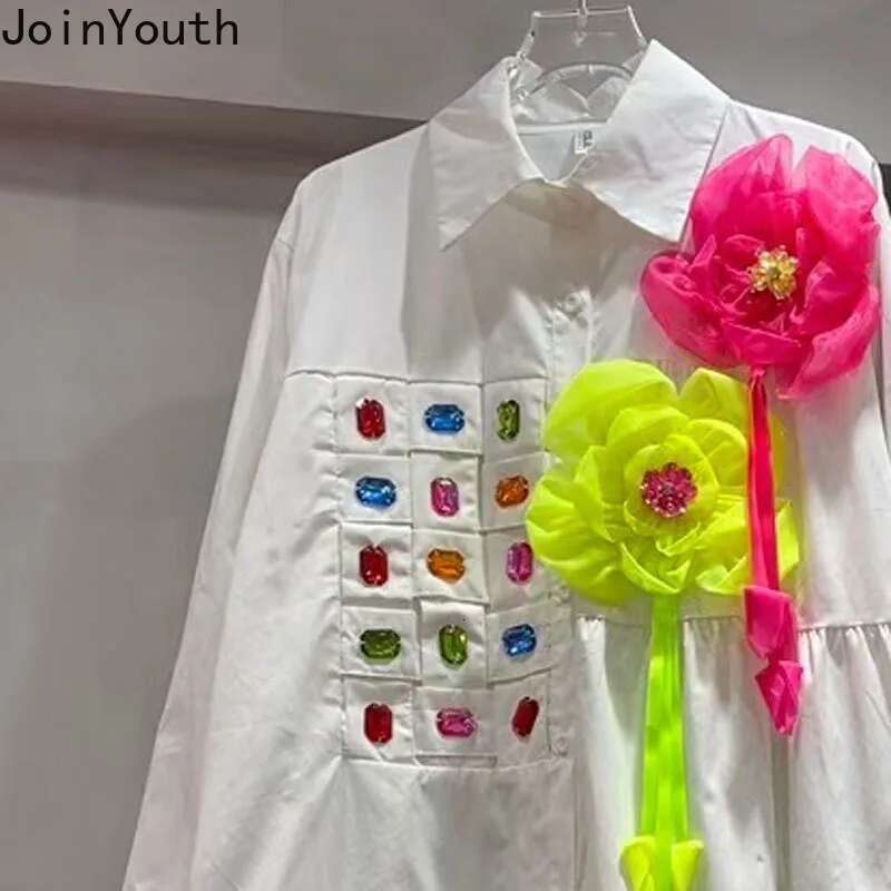 2025 Blusas Mujer De Moda White Blouses for Women Long Sleeve Beading Diamond Shirts Fashion Tops 3D Floral Loose Blouse 63c515