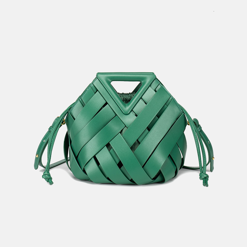 Women's Inverted Triangle Woven Handbag Free Shipping Designer Leather Shoulder Bag Crossbody Bag Large Capacity Mother Bag Luxurious Casual Beac
