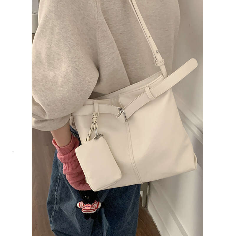 designer bag Minimalist Large Capacity for Women 2024 New Fashion Commuter Tote Versatile Shoulder Underarm Bag