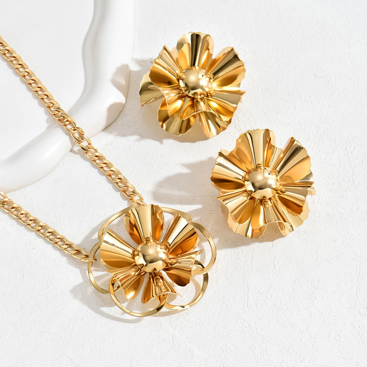 Minimalist Fashion Light Flower Necklace Earrings For Women Unique Exaggerated Studs Design Choker