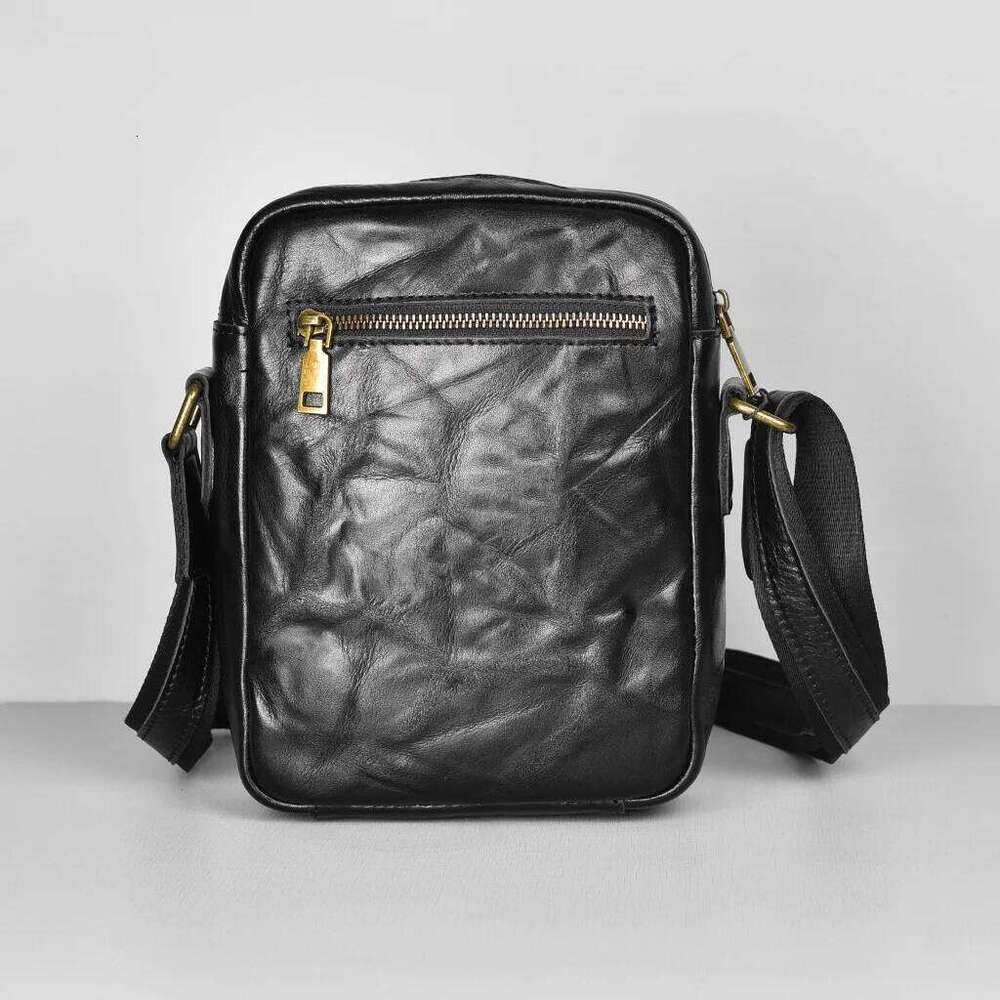 Men's Retro Oil Leather Genuine Messenger Portable Shoulder Pocket Small Backpack Crossbody Bag For Casual Use Men Bags New