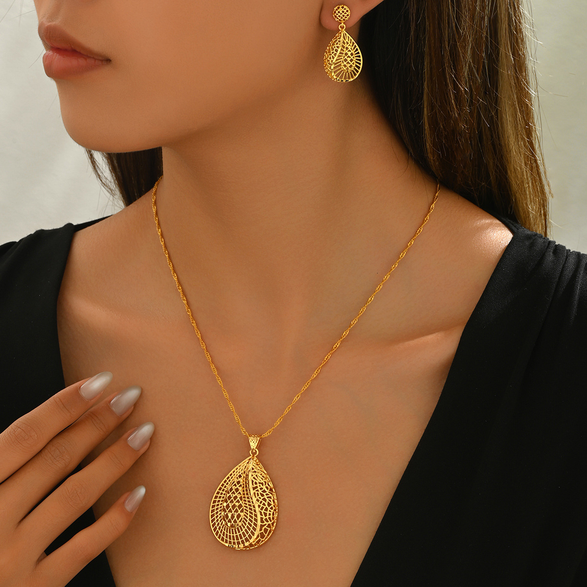 Water Drop Design Women's Long Necklace Internet Celebrity Style Earrings High-End Feel
