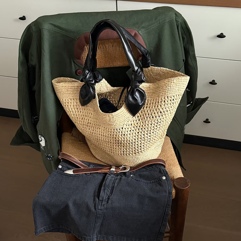Free shipping designer bag Ins Internet Celebrity Same Style Woven Bag Handbag Shoulder Bag Large Capacity Tote Bag Women Bag 2025 New Straw Bag
