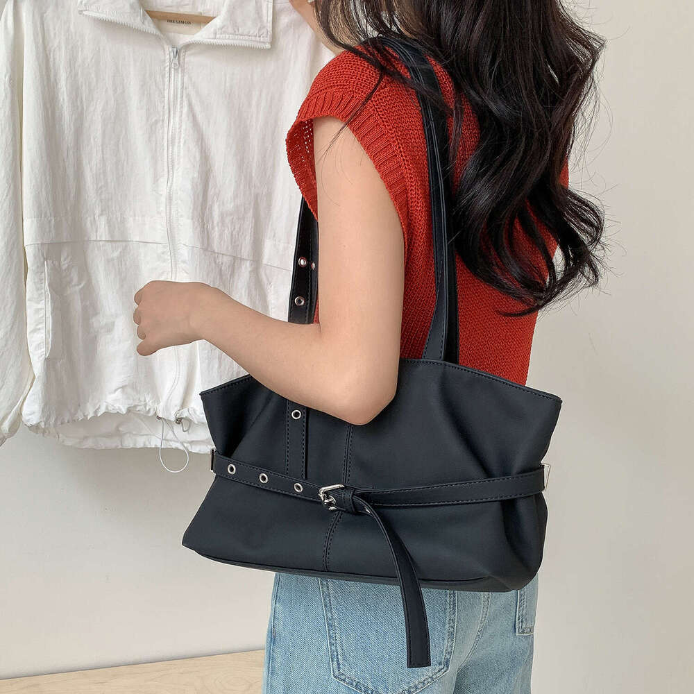 Free shipping fashion designer bag Luxury Korean Style High End Soft Loose Underarm Tote for Women Summer Large Capacity Fashion Commuter Shoulder Bag