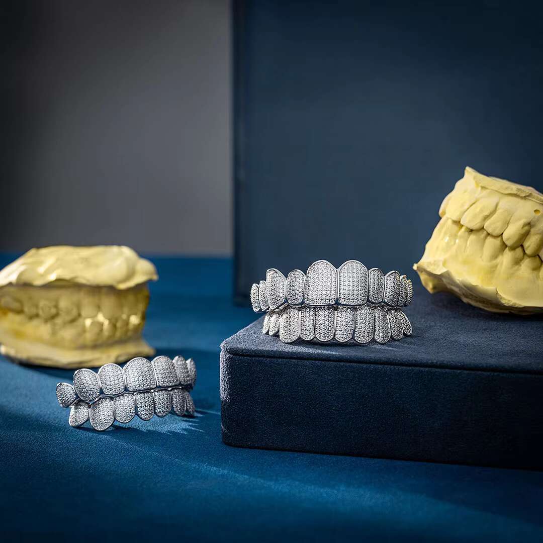 Custom Grillz Fine Jewelry VVS Honeycomb Shape Moissanite Diamond Tooth 925 Silver Iced Out Grillz for Teeth